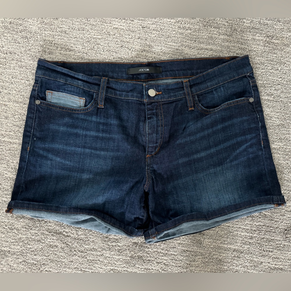 Joes Jeans Shorts size 32. Great condition